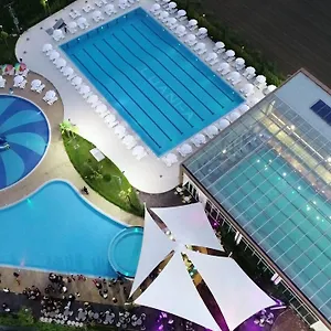 Luani-a & Wellness Center Bahçallëk